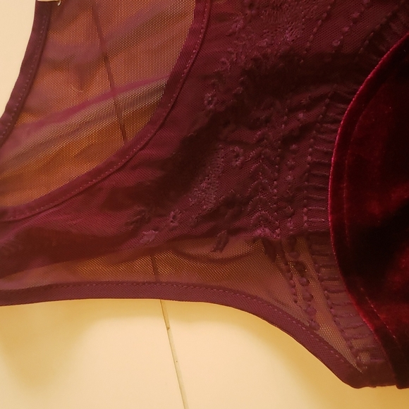 Dress - Picture 3 of 4